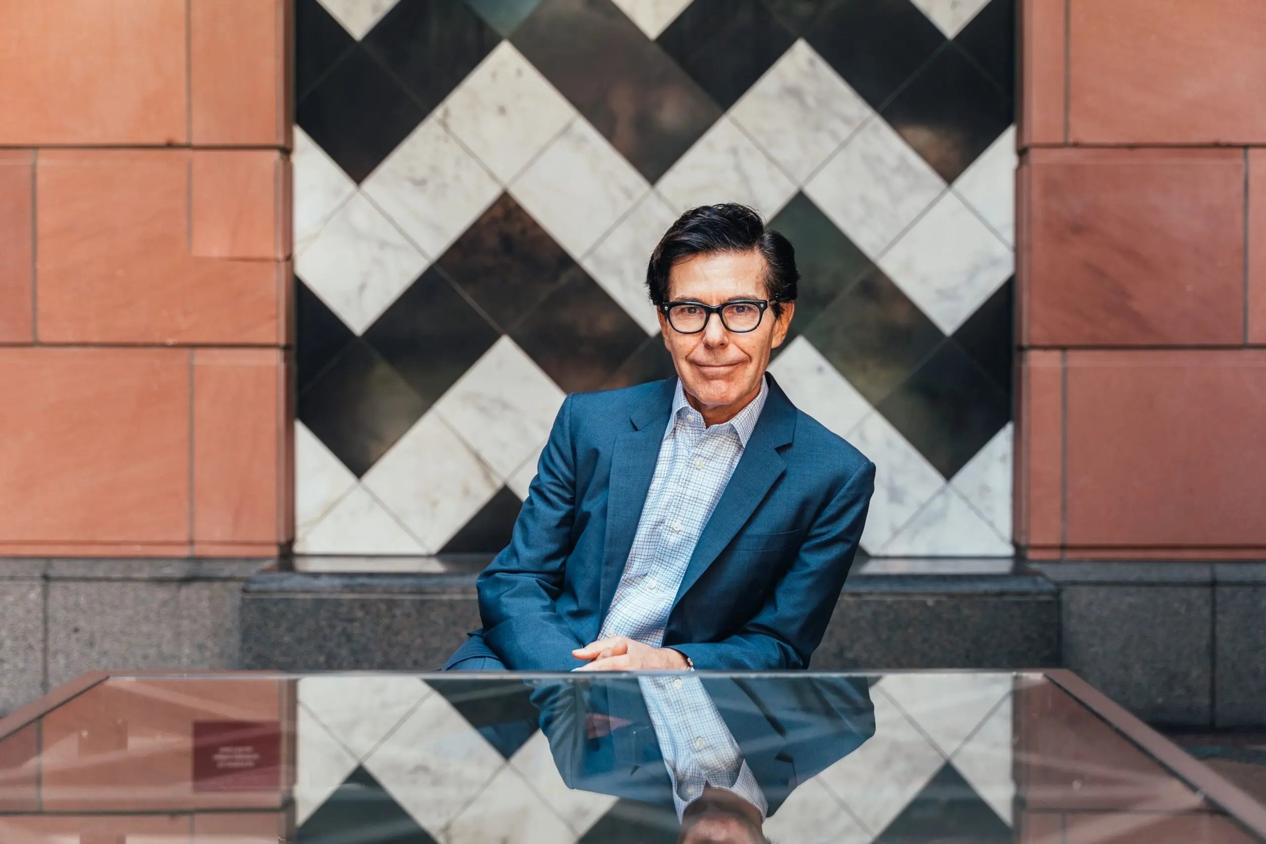 Dr. Robert Applebaum